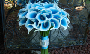 Turquoise-and-white-calla-lily-bridal-bouquet
