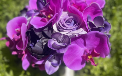 Vibrant Monochromatic Hues in Bridal Bouquets